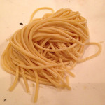 トルッキオ - トルキオで絞り出されたビゴリ