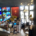 喫茶室baton - 入り口から見た店内