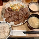 有楽町うまやの楽屋 - 