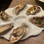 ガンボ＆オイスターバー - 焼き牡蠣全種盛り合わせ