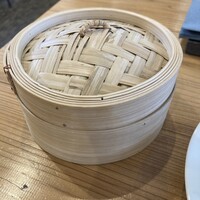 ヴィラブランシュ - ランチセットのパンが入ってます