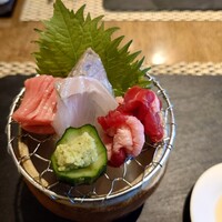 創作天ぷらと酒とワイン ぷらりん - 鯨、久しぶりに食べた