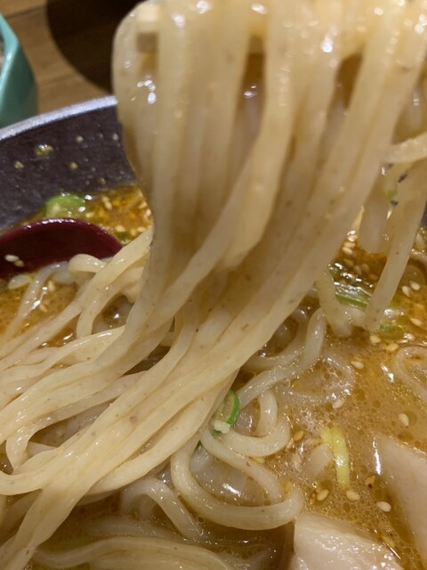 初志 麺屋 居間人 東金井 &ndash; 本格ラーメンと居心地の良い空間