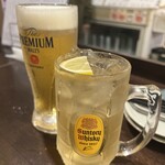 金町製麺 - 神泡のザ・プレミアム・モルツ550円と角ハイボール500円