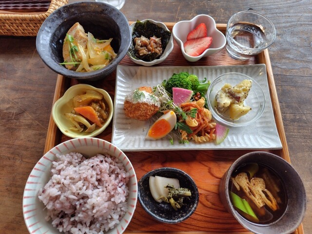 カフェ サマナラ ガーデン （Cafe Samanala Garden） - 長柄/カフェ