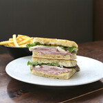 常陸野ハムサンド