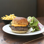 常陸野WAGYUチーズバーガー