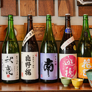 厳選した日本酒を豊富に取り揃え！お酒をリーズナブルに楽しめる