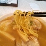 めんきち  - 縮れ中太麺