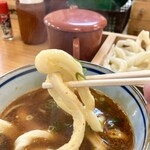 うちたて家 - 辛肉汁に武蔵野うどんを付けて、リフト。