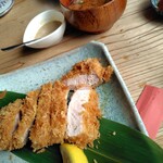 かつ吉 野庵 - ロースカツ断面