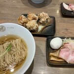 293864866 - 特製塩だし麺　唐揚げ2個セット