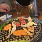 炭火ホルモン 吟 - 