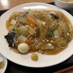 成龍飯店 - 