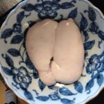 ふく処 さかい - 包丁で切る前の白子です。