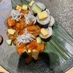 近畿大学水産研究所 - 近代まぐろと選抜鮮魚のこぼれ寿司　2200円