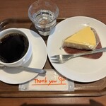 上島珈琲店 - 料理写真:湯蒸しチーズケーキ、ネルドリップブレンド(R)