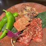 炭火焼肉 にく式 すすきの店 - 