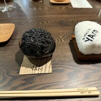 SHOKUDO YArn - これはお店にある黒石を使った置物