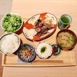 農絆卓恵 炭焼き料理とお酒 - 