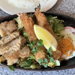 ジャムハウス - グリル（ポークステーキ、エビフライ、野菜炒め、ベーコンエッグ）ご飯付き     1,350円