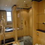 Bayerischer Hof  - シャワールーム