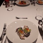 THE COSMOPOLITAN GRILL BAR TERRACE - 喜多嬉エンペラー生牡蠣2個③