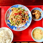 中華料理 口福 - ◾️2025年3月中旬◾️
      ・青椒肉絲（チンジャオロース）　／　定食…ごはん、スープ、小菜付き