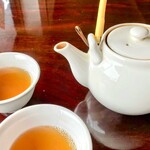 中華料理 口福 - 美味しいブレンド中国茶。すっきり飲みやすく、温かい。