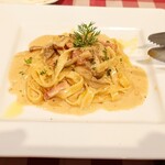 トラットリア ガバチョ - ベーコン・きのこ・ポルチーニ茸のポルチーニクリームソースフェットゥチーネ②