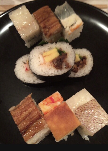 Kodai Suzume Zushi Sushi Man Ri-Garoiyaruhoteru Ten photo 2