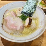 ジャパニーズ ラーメン 五感 - 