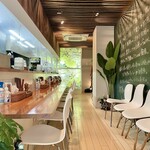 らぁめん翠蓮 - カウンター10席＆待ち席8席