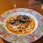 パスタ マンジャーレ ザザ - 料理写真:ひき肉とナスのアラビアータ