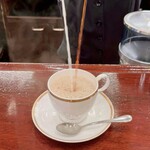 トリコロール 本店 - 