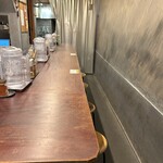 ラーメンバル ゆきかげ - 通路側カウンター席