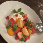 ヌメロ サンク - イチゴと金柑の前菜