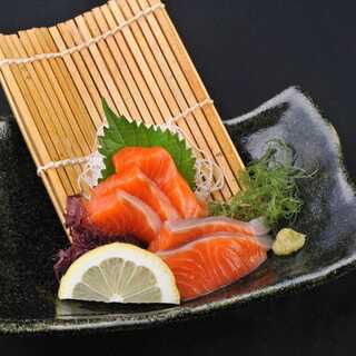 宮城の名物が多彩に味わえる◎定番の居酒屋メニューも充実！