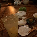 結音茶舗 - 次にジンベースのカクテルをいただきます