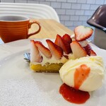 ごはんとおやつ くるり - 料理写真:うきうき苺タルト