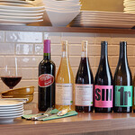 洋食コノヨシ - ドリンク写真:ワイン集合イメージ