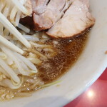 ラーメン二郎 - スープ