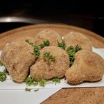 YORONIKU TOKYO AZABUDAIHILLS - 牛時雨煮花山椒コロッケ