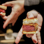 YORONIKU TOKYO AZABUDAIHILLS - ロゼカツサンド