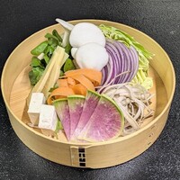 しゃぶしゃぶ・すき焼き　オーガニック野菜にグレードアップ