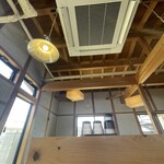 中華そば 八平 - 雰囲気のいい照明