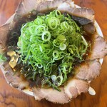 中華そば 八平 - 特製中華そば（肉増し・ネギ増し）細麺