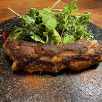 上六ワイン - 白金豚スペアリブのマリナード梶谷農園のサラダ