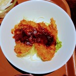 OB倶楽部 - 令和7年4月 ランチタイム(11:30〜13:00)
                                日替わりランチ 税込700円
                                ハヤシライス、一口カツ、小鉢3種、みそ汁、漬けもの