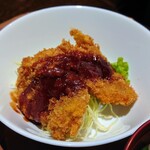 OB倶楽部 - 令和7年4月 ランチタイム(11:30〜13:00)
      日替わりランチ 税込700円
      ハヤシライス、一口カツ、小鉢3種、みそ汁、漬けもの